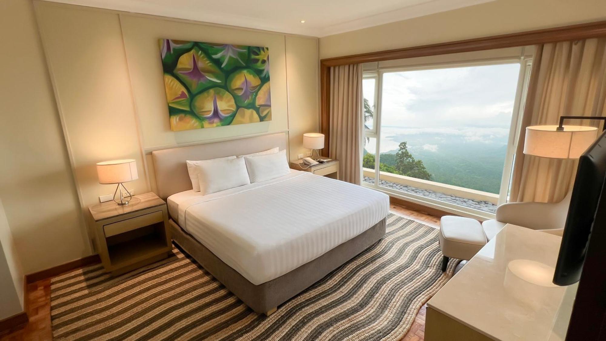 Taal Vista Hotel Tagaytay City Esterno foto Deluxe Ocean View