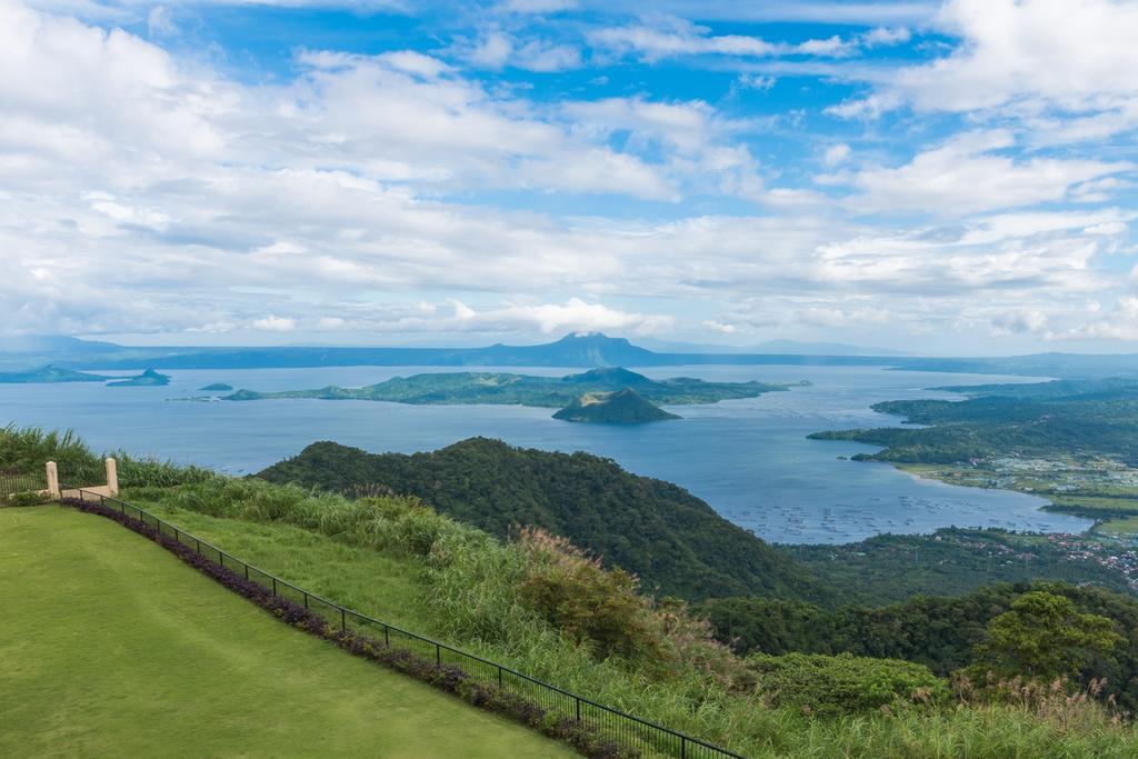 Taal Vista Hotel Tagaytay City Esterno foto