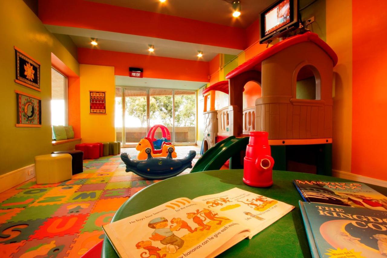 Taal Vista Hotel Tagaytay City Esterno foto A children's area at a hotel